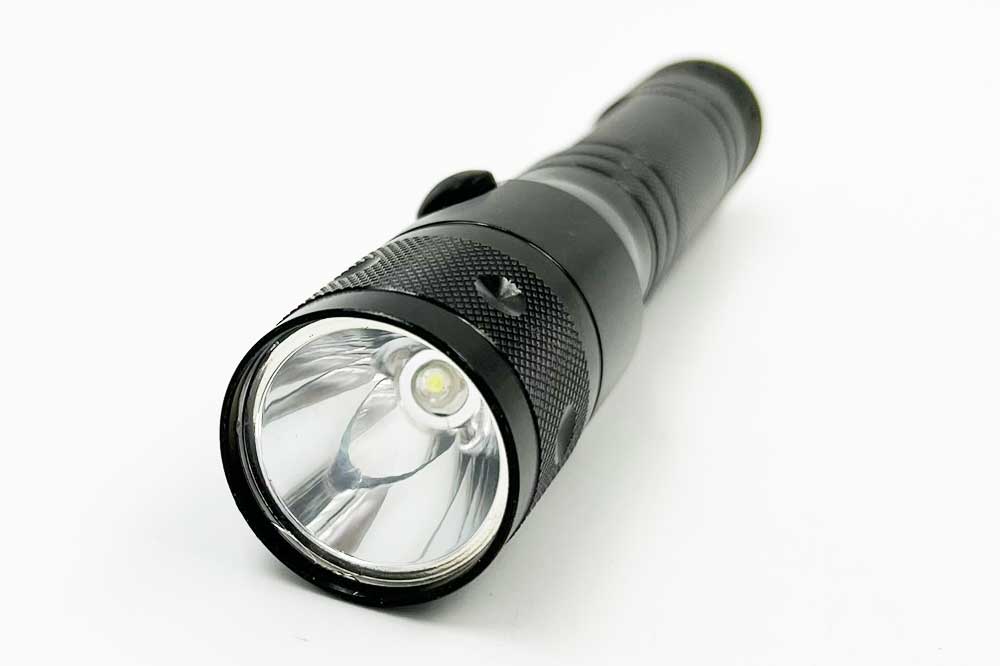 Grundig LED-Taschenlampe, 17 cm, 1 LED, schwarz