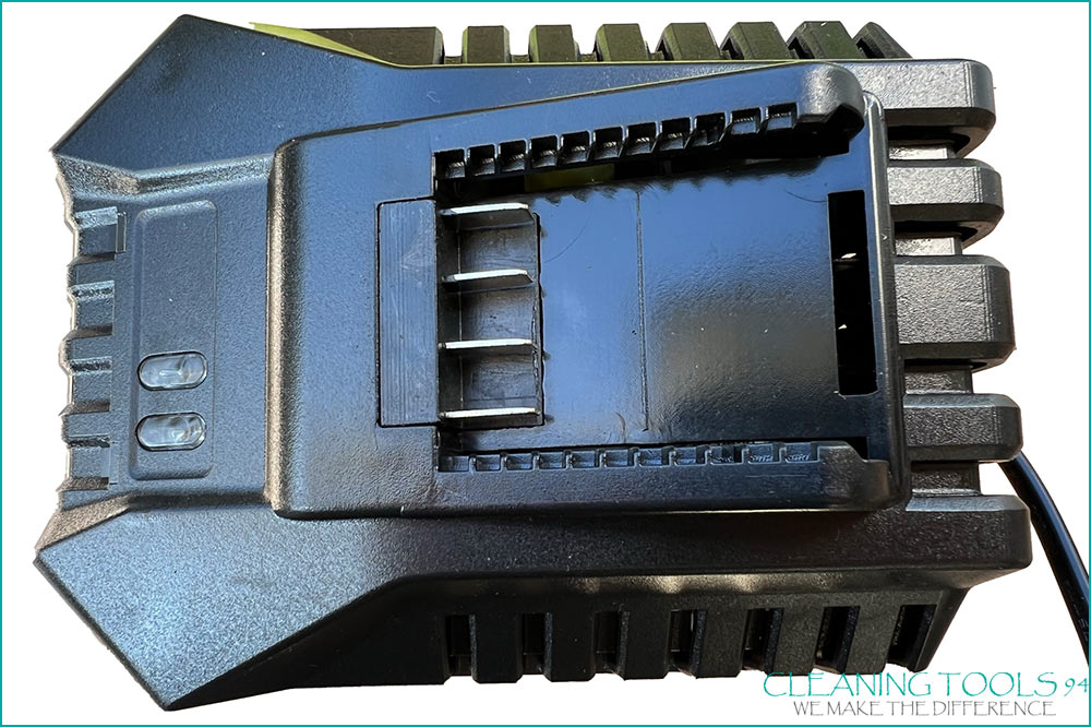 Cleaning Tools 94 Akku-Ladegerät zu Akku-Drucksprühgerät