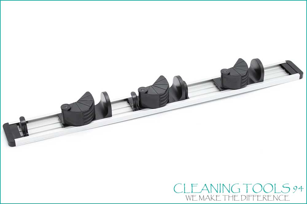 Cleaning Tools 94 Stielhalterleiste mit 3 Stielklemmen sowie 3 Haken, 50 cm