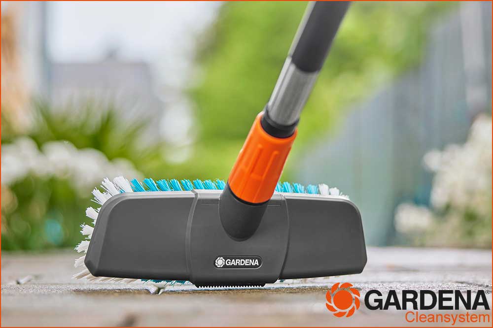 GARDENA 18816-20 cleansystem Stielbürste hard für robuste Flächen – Bild 3