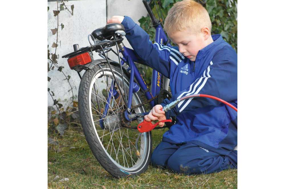JWL AirBoy Reifenfüller mit gebogenem Rohr und Pumpennippel für Fahrräder – Bild 3